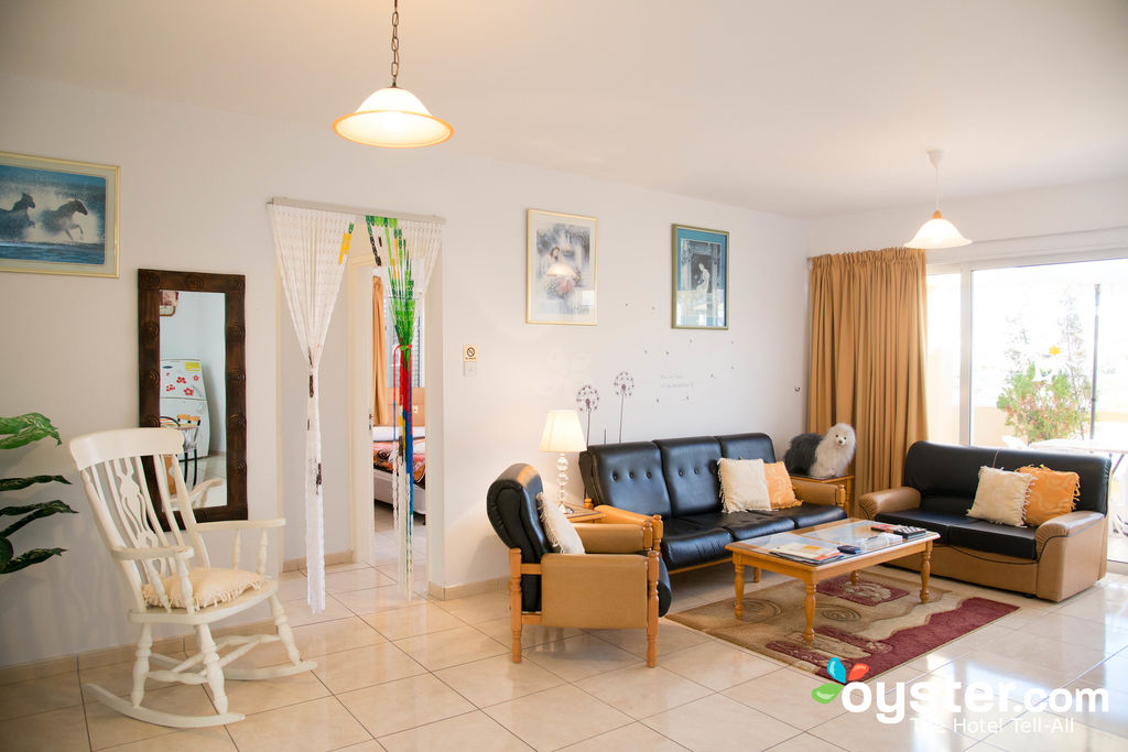 two-bedroom-apartment-v4871916-1024