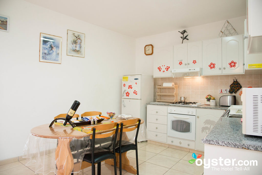 two-bedroom-apartment-v4871948-1024